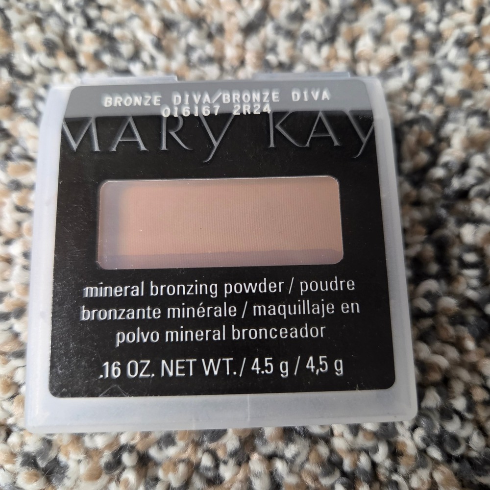 Mary Kay Mineral Bronzing Powder Bronze Diva 0.16 oz 4.5g 016167 2R24 New